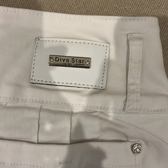 White Diva Star denim shorts. Size 11. - Picture 4 of 4